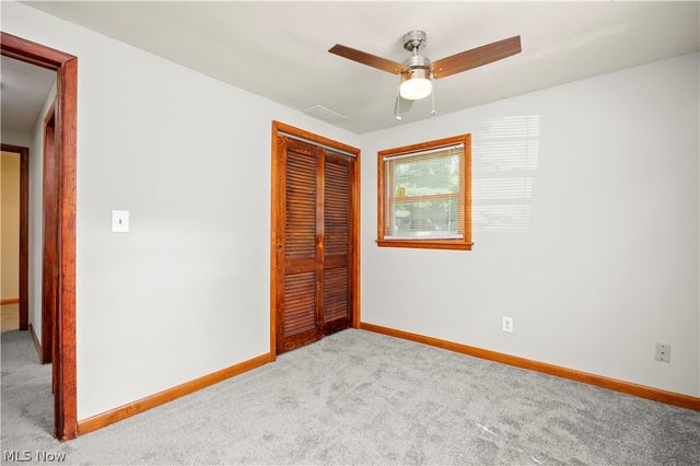 4905 Pinewood Drive, Sheffield Lake, OH 44054