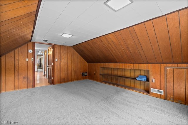 4905 Pinewood Drive, Sheffield Lake, OH 44054