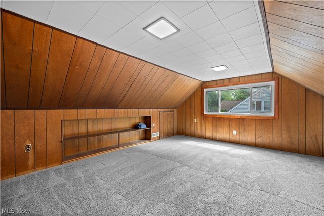 4905 Pinewood Drive, Sheffield Lake, OH 44054