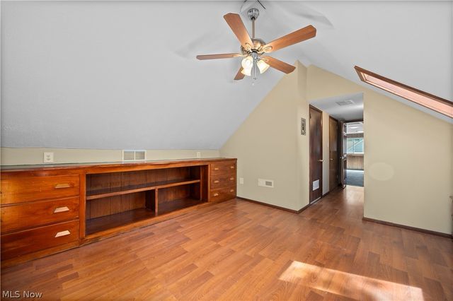 4905 Pinewood Drive, Sheffield Lake, OH 44054