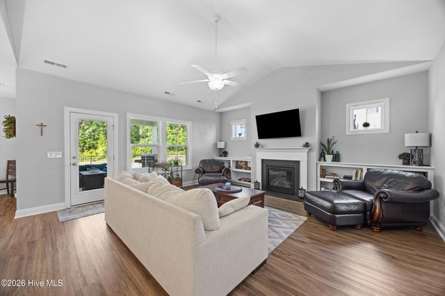 274 Langston Road, Hampstead, NC 28443