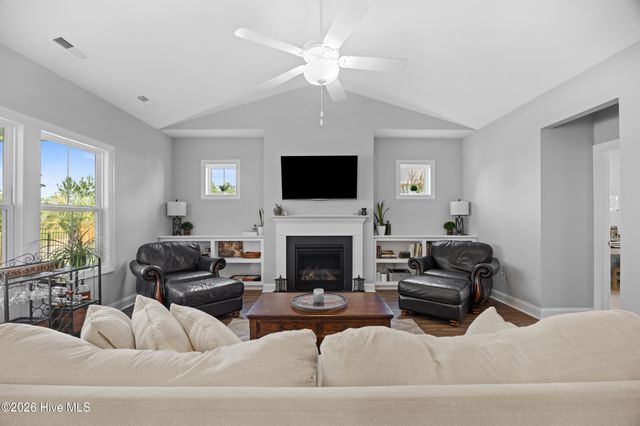 274 Langston Road, Hampstead, NC 28443