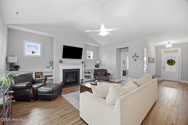 274 Langston Road, Hampstead, NC 28443