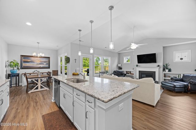 274 Langston Road, Hampstead, NC 28443