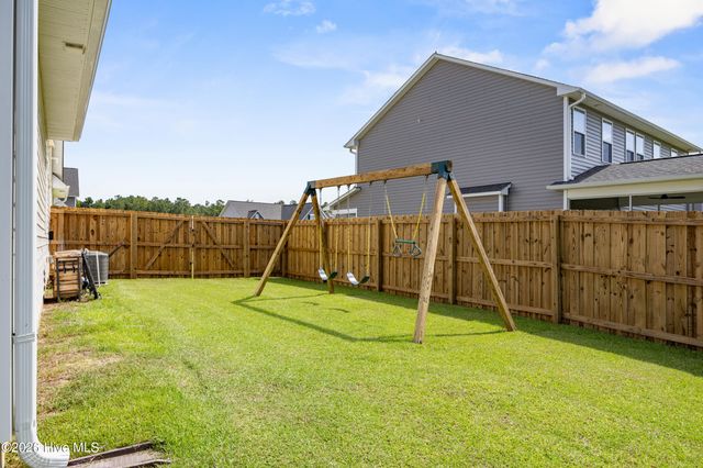 274 Langston Road, Hampstead, NC 28443