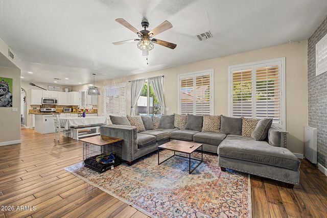 1843 E APPALOOSA Road, Gilbert, AZ 85296