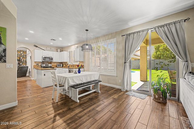 1843 E APPALOOSA Road, Gilbert, AZ 85296