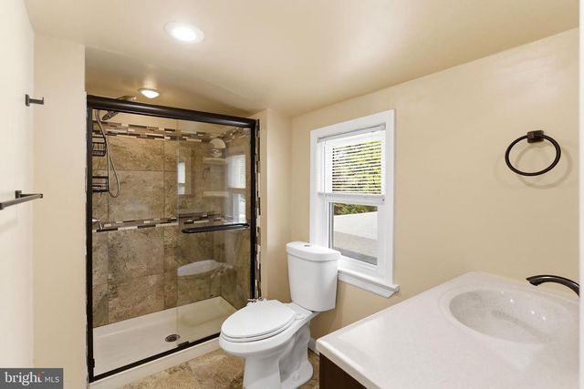 20 KENWOOD TER, Hamilton, NJ 08610