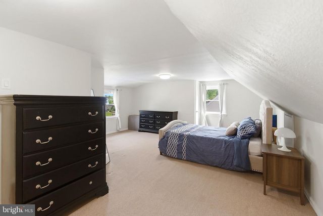 20 KENWOOD TER, Hamilton, NJ 08610