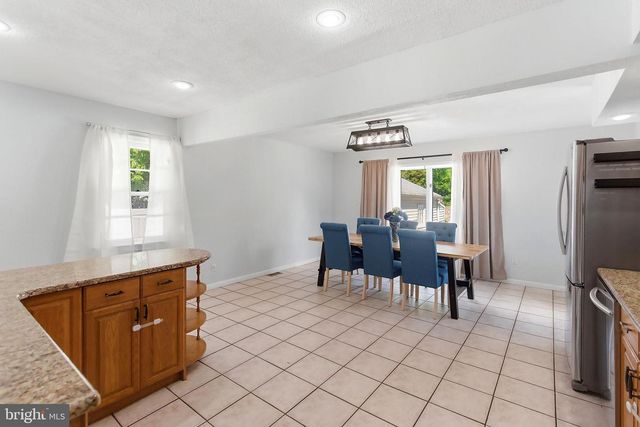 20 KENWOOD TER, Hamilton, NJ 08610