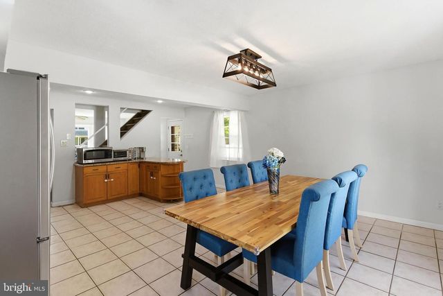 20 KENWOOD TER, Hamilton, NJ 08610