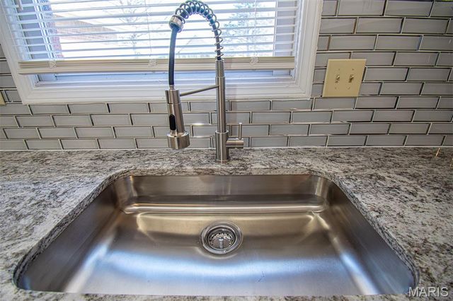 30 TARPON Court, Florissant, MO 63033