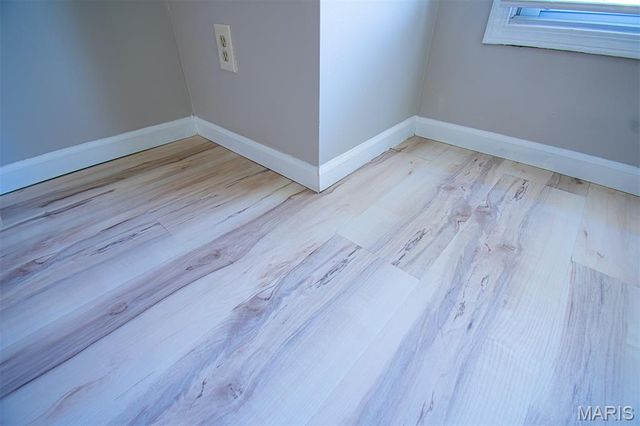 30 TARPON Court, Florissant, MO 63033