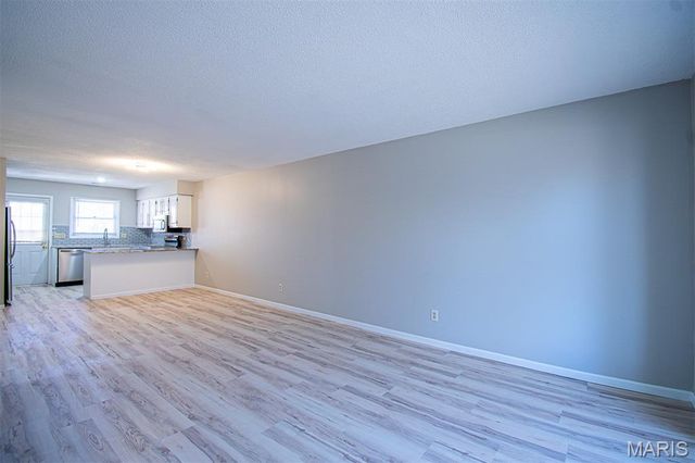 30 TARPON Court, Florissant, MO 63033