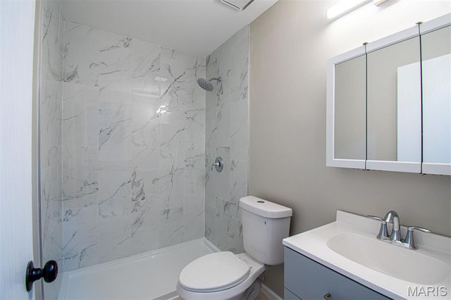 30 TARPON Court, Florissant, MO 63033