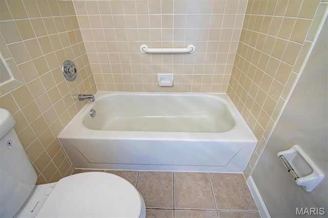 30 TARPON Court, Florissant, MO 63033