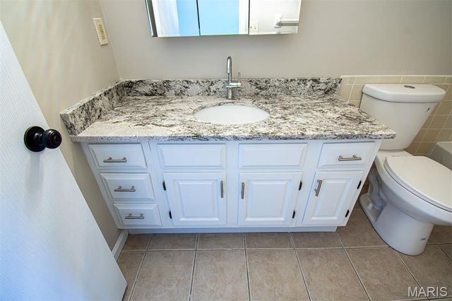 30 TARPON Court, Florissant, MO 63033