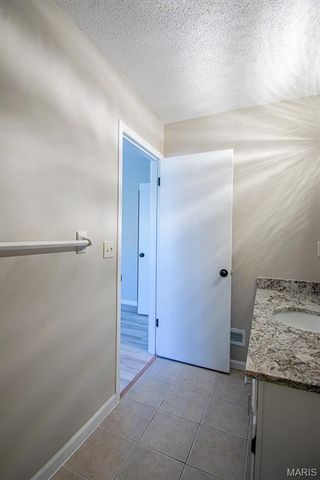 30 TARPON Court, Florissant, MO 63033