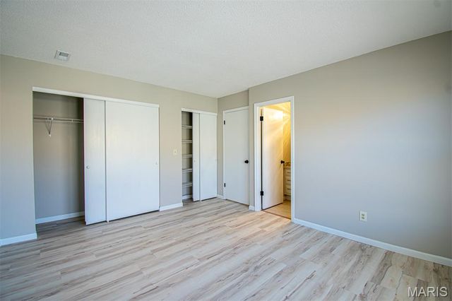 30 TARPON Court, Florissant, MO 63033