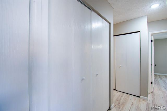 30 TARPON Court, Florissant, MO 63033