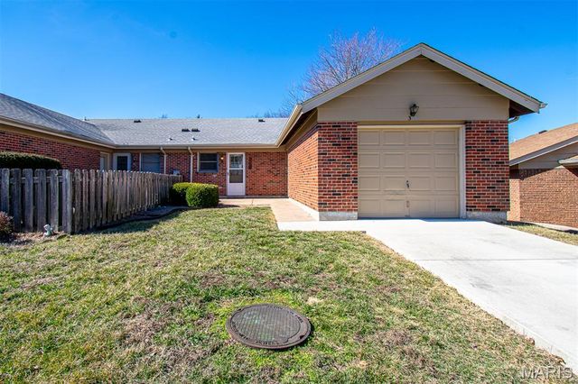 30 TARPON Court, Florissant, MO 63033