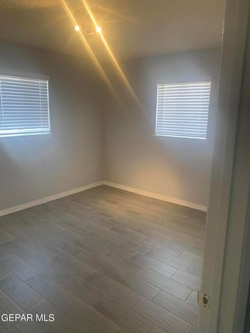 5942 FLOUNDER Drive, El Paso, TX 79924