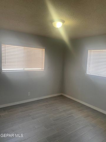 5942 FLOUNDER Drive, El Paso, TX 79924