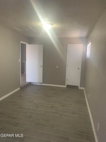 5942 FLOUNDER Drive, El Paso, TX 79924