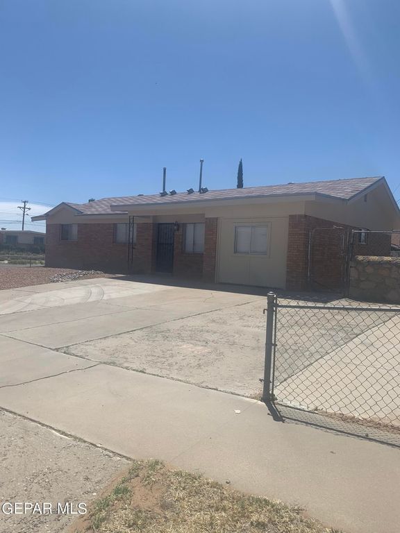 5942 FLOUNDER Drive, El Paso, TX 79924