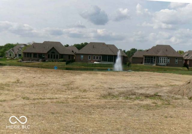 4229 Stone Lake Drive, Zionsville, IN 46077