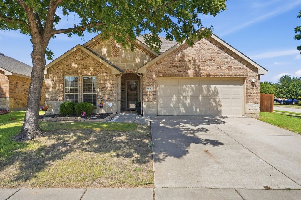 8649 Running River Lane, Fort Worth, TX 76131 — exterior