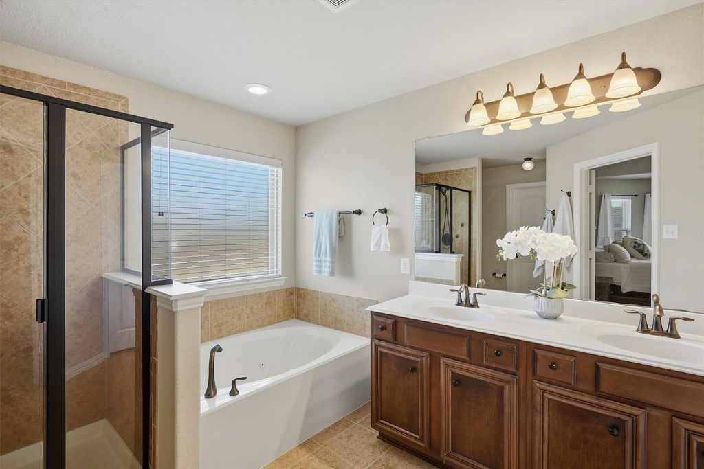 8649 Running River Lane, Fort Worth, TX 76131 — photo 5