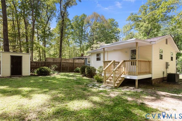 67 Deer Dr, Gum Spring, VA 23065