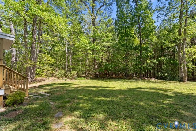 67 Deer Dr, Gum Spring, VA 23065