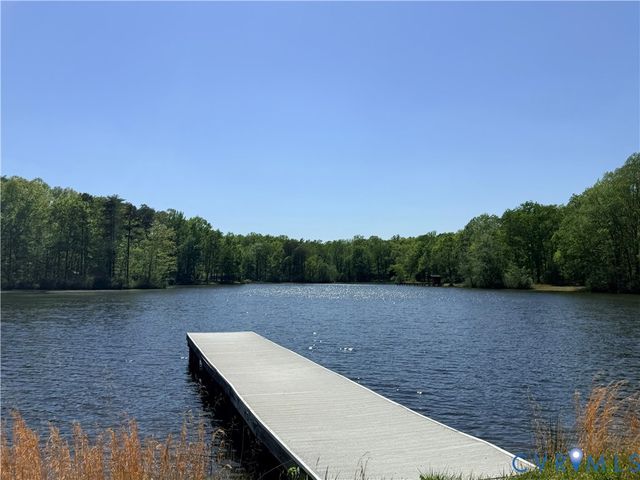 67 Deer Dr, Gum Spring, VA 23065