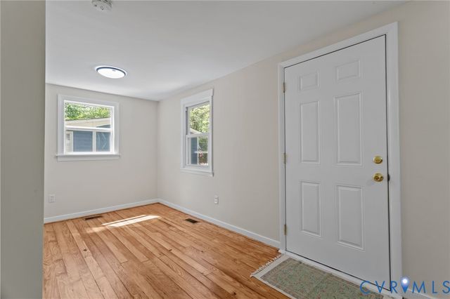 67 Deer Dr, Gum Spring, VA 23065