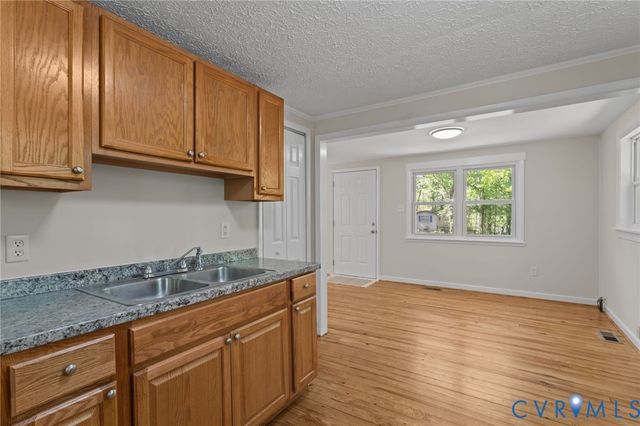 67 Deer Dr, Gum Spring, VA 23065