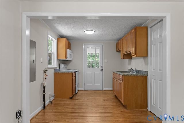 67 Deer Dr, Gum Spring, VA 23065