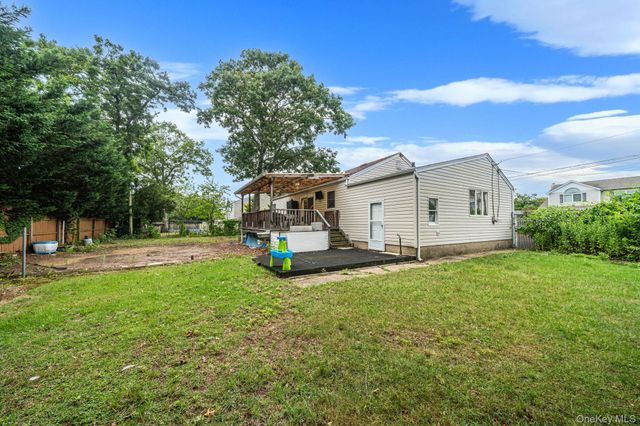 1231 10th Street, West Babylon, NY 11704