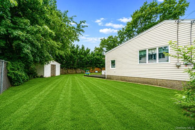 1231 10th Street, West Babylon, NY 11704