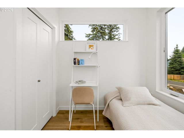 7252 Ne Going St, Portland, OR 97218