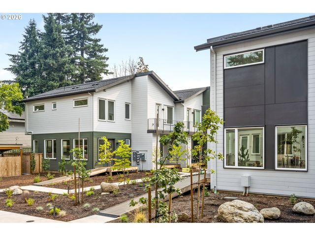 7252 Ne Going St, Portland, OR 97218