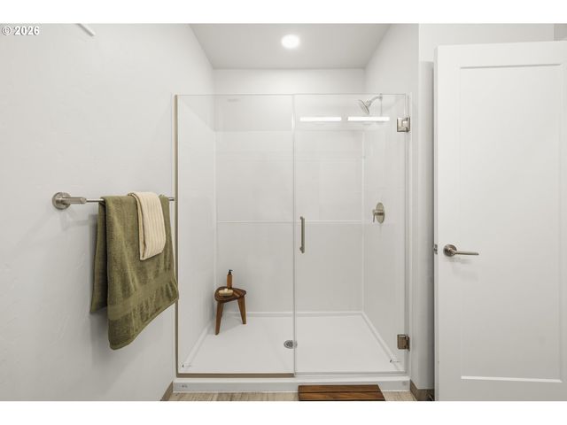 7252 Ne Going St, Portland, OR 97218