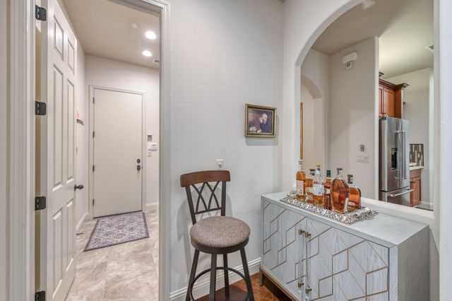 1557 E Via Estrella Dr, Fresno, CA 93730