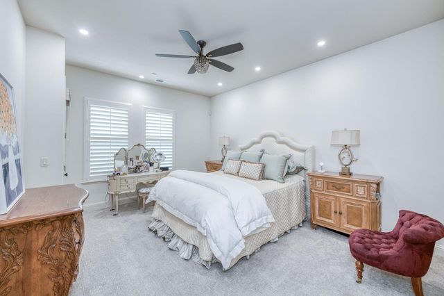 1557 E Via Estrella Dr, Fresno, CA 93730