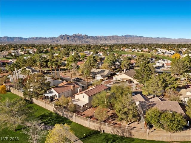 5216 Desert Star Drive, Las Vegas, NV 89130