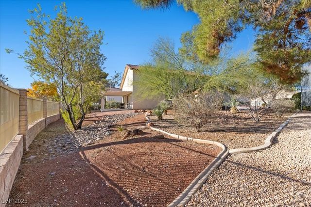 5216 Desert Star Drive, Las Vegas, NV 89130