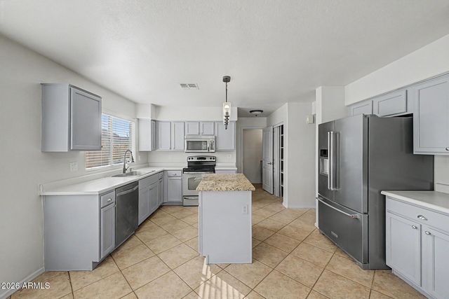 2233 E SOFT WIND Drive, Phoenix, AZ 85024