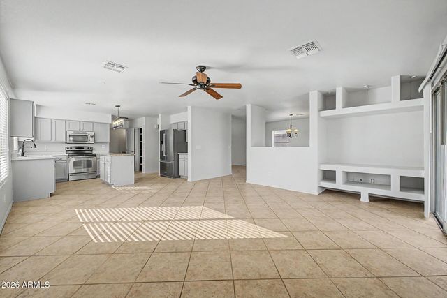 2233 E SOFT WIND Drive, Phoenix, AZ 85024