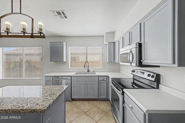2233 E SOFT WIND Drive, Phoenix, AZ 85024